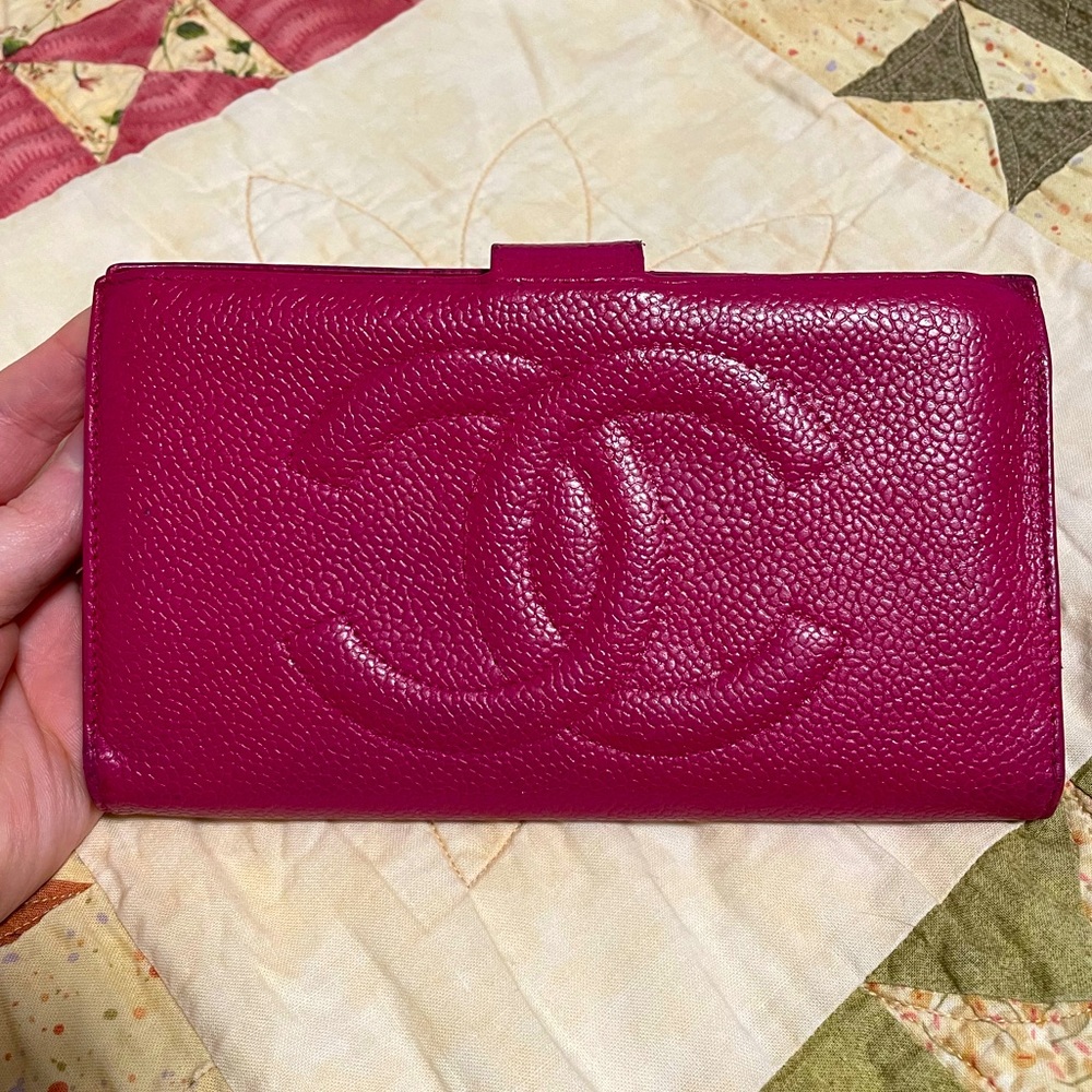 CHANEL Caviar Magenta Pink Kisslock Wallet - Picture 1 of 14